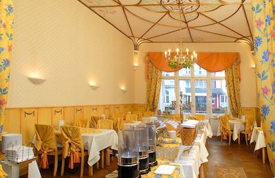 هتل پنشن ساوی