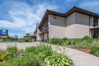 کمفرت این آیرپرت نرد ب