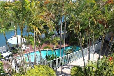 سورفرز دل ر