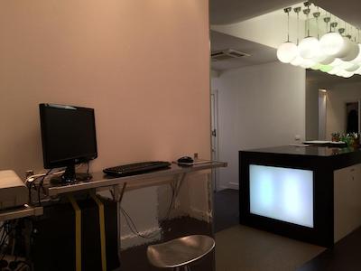 هستل سانتا انا کلرز