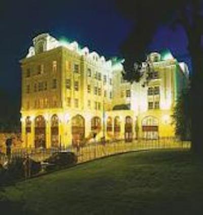 کیلارنی پلازا هتل اند اسپا