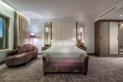 هیلتون پدگوریکا کرنا گورا