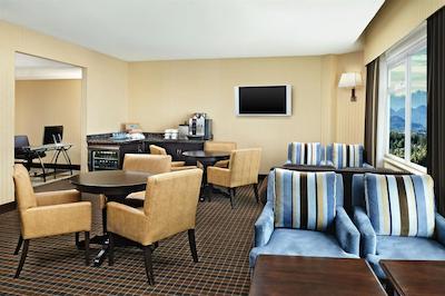 شراتون وانکوور گویلدفرد هتل