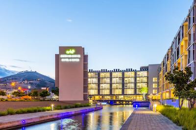 اها هاربور بریج هتل اند سویتز