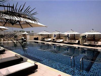 اسولت هتل اند پرسنال سوئیتز