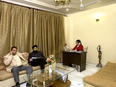 اینکریدبل هوم استی