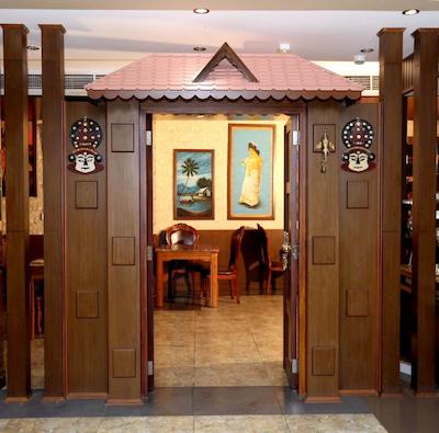 کلیفتون اینترنیشنال هتل