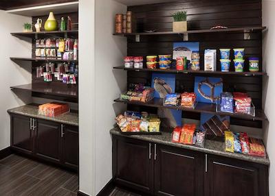 هامپتون این اند سویتز نرد فنیکس/هاپی والی