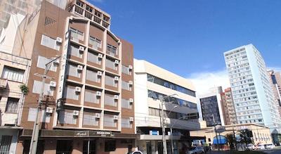 گولدن استار