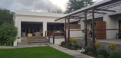 لاونیر کونتری لج اند وین استات