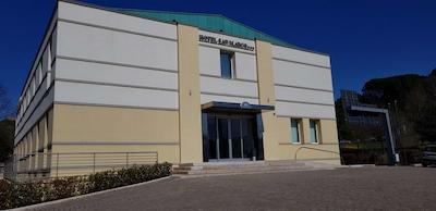 بست وسترن هتل سان مارکو