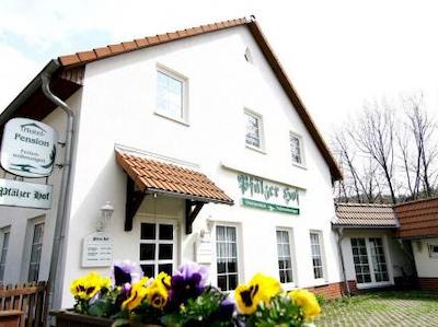 هتلپنشن پفلزر هف ورنیجرد