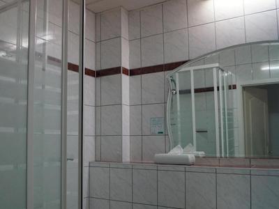 هتل کارلشرست