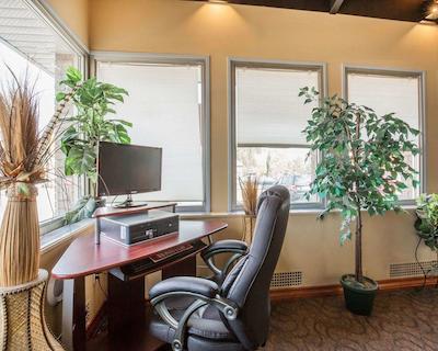 اکنو لج این اند سویتز سیتی سنتر