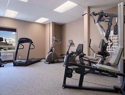 سوپر 8 ادسُن