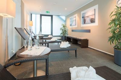 بست وسترن پلاس هتل اُسترتر