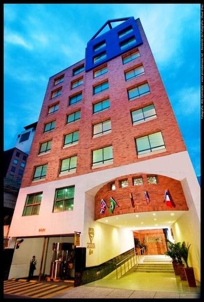 اینترناشننال لا تریادا