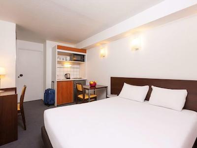 اداجیو اکسس لا دفنس لئونارد داوینچی