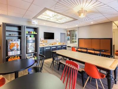 ایبیز استیلز نانتز سنتر پلاس گراسلین