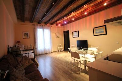 هستال اُرلینز بارسلنا