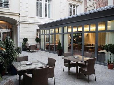 اینترکنتینانتال پاریس اونیو مارسیو