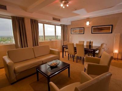 هتل تور این اند سویتز