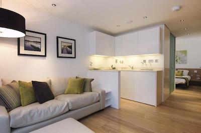 گو نیتیو لندن بریج-برمندسی استریت