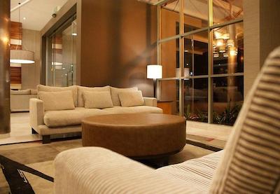 ویپونا اند کنفرنس سنتر