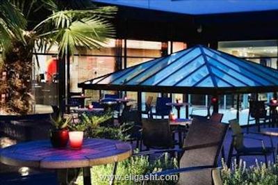 اوشنیا پاریس پورت د ورسای