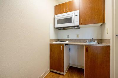 همتون استودیز کانساز سیتی-ورلدز اُف فون