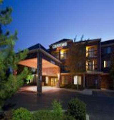 کورتیارد اسالت لاک سیتی آیرپرت