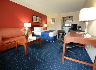 مانوسُن هتل ویرجینیا بیچ