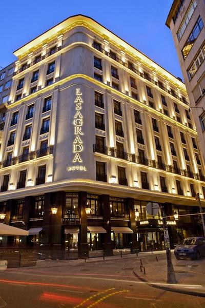 لاساگرادا هتل