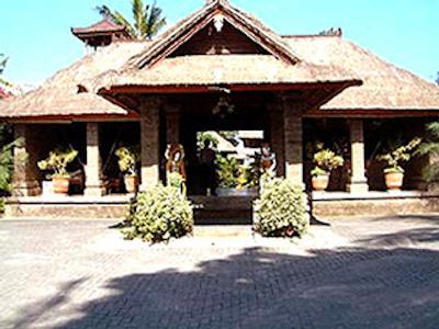 ماتاهاری تربیت