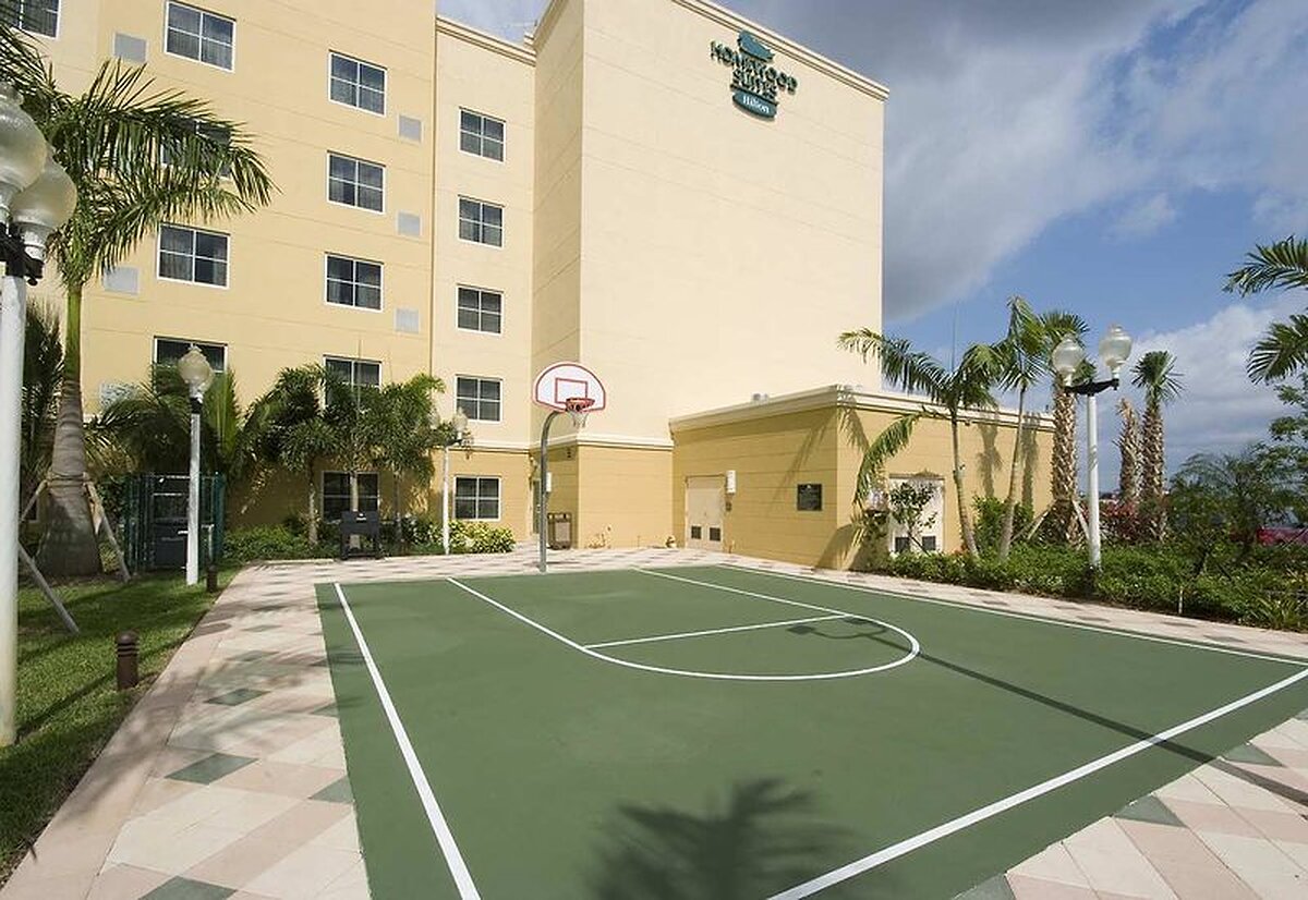 Homewood Suites Miami-Airport West
