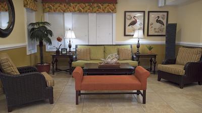 اُسین ساندز ریزرت اند اسپا کندز