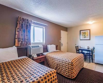 همتون استودیز اُرلاندو اسود