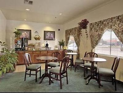 سوپر 8 متل-هوستون / ای-10 / فدرال راد