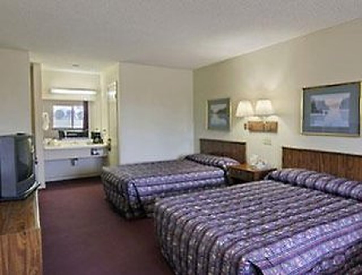 Navasota Inn