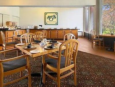 رامادا لکسینگتون نرد هتل اند کنفرنس سنتر