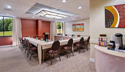 شراتون چارلت آیرپرت هتل