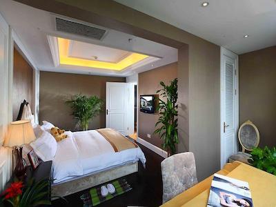 د ریورسید باروک پالاس