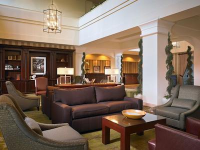 شراتون فیرپلکس هتل اند کنفرنس سنتر