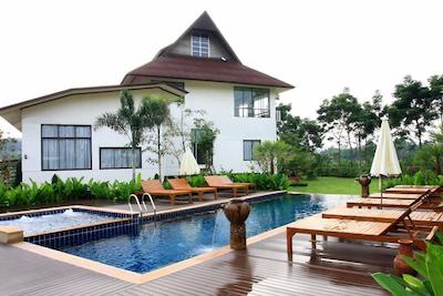 اورا رلاکسینگ اند اسپا هتل