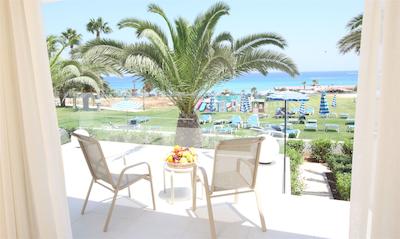 اُدسا بیچ هتل