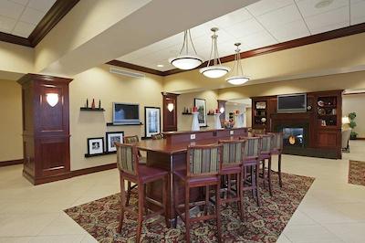 هامپتون این ایندیاناپلیز نردوست-پارک 100