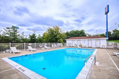 متل 6 لکسینگتون ایست