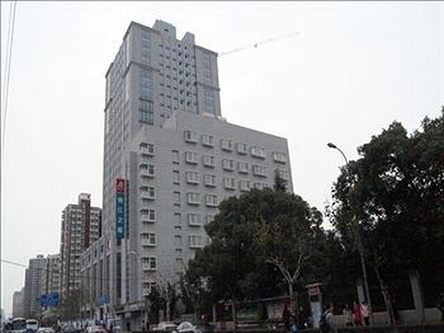 جین جیانگ این مینشنگ رود شانگهای
