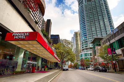 پیناکل هتل وانکوور هاربورفرنت