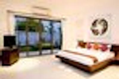 سیستون پول ویلا